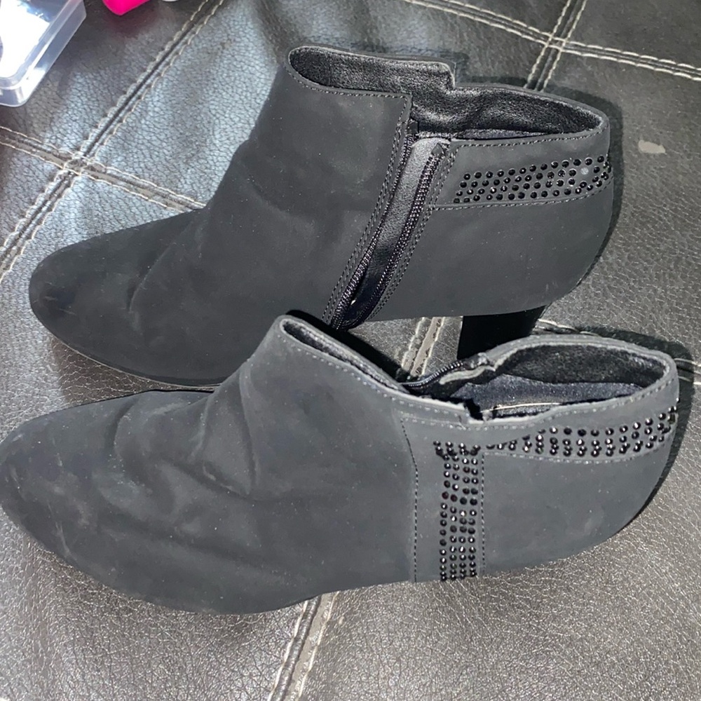 Black shoes